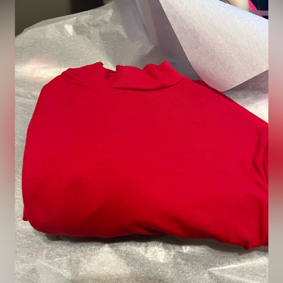 👑NWT Red Cut Off Crop Look Dress w/Keyhole Back (Clearance) - Picture 8 of 12